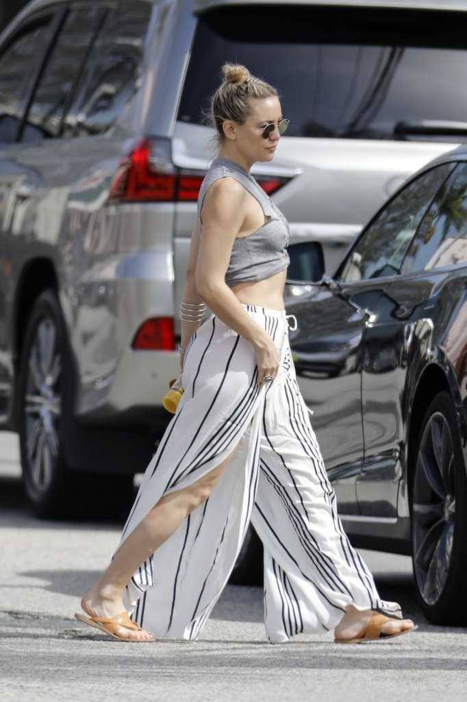 Kate-Hudson-423
