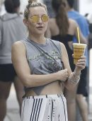 Kate-Hudson-426