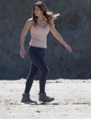 Katharine-McPhee-Set-of-Scorpion-10