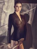 Kendall-Jenner-for-La-Perla-2017-2