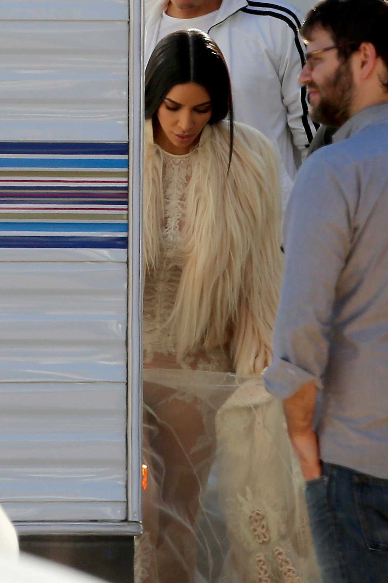 Kim-Kardashian -on-Ocean’s-Eight-Movie-Set-7