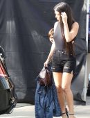 Kourtney-Kardashian-Leggy-in-Shorts-2