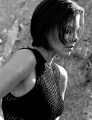 Lauren-Cohan-in-Harper's-Bazaar-Magazine-2017-4