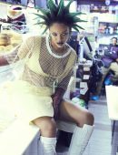 Rihanna-in-Paper-Magazine-10