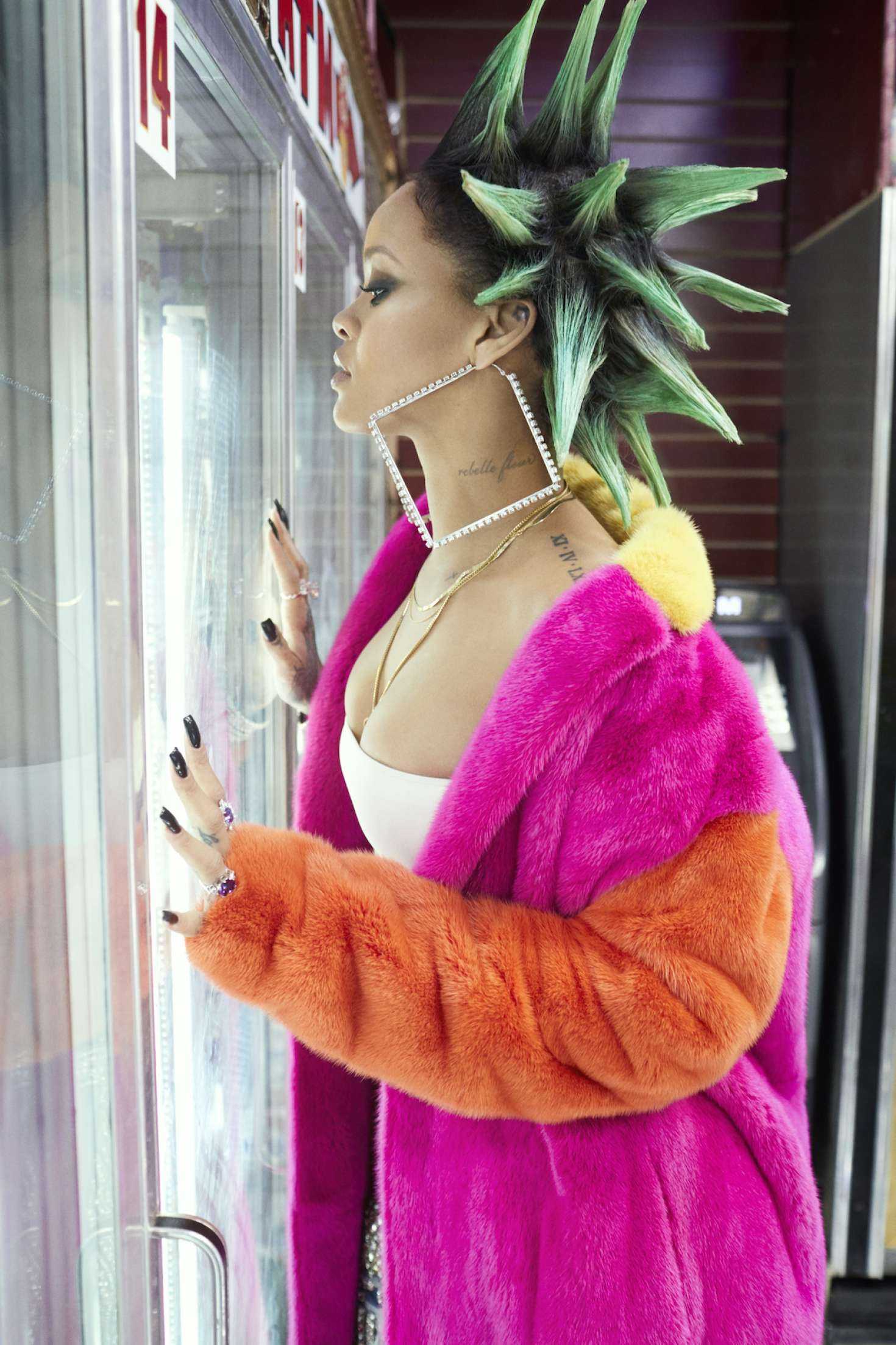 Rihanna-in-Paper-Magazine-12