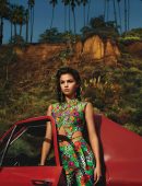 Selena-Gomez-Vogue-April-2017-4