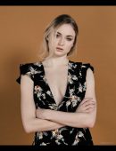 Sophie-Turner-Malibu-Magazine-April-2017-7