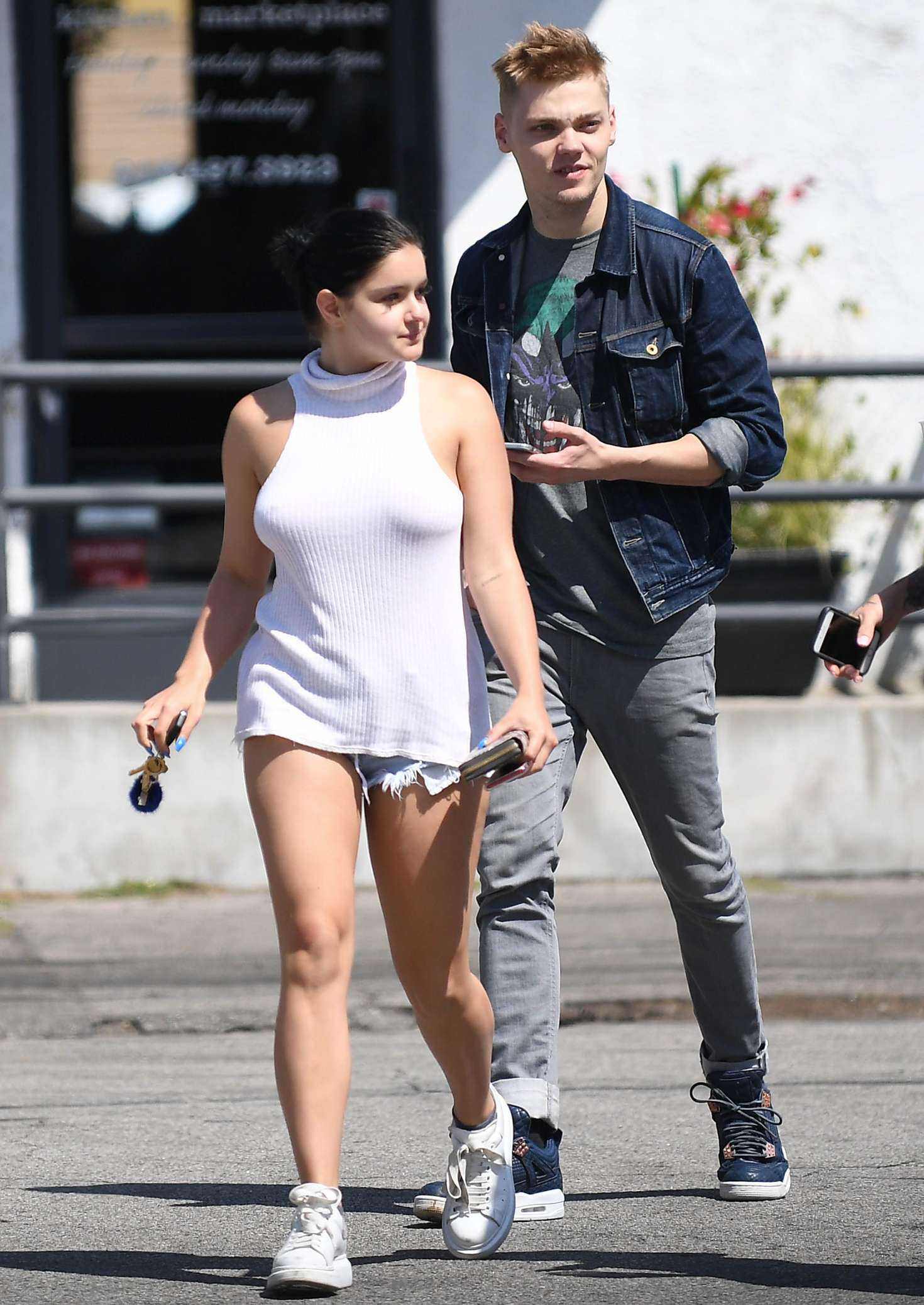 Ariel-Winter-105