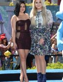 Ariel-Winter-Demi-Lovato-and-Meghan-Trainor-10