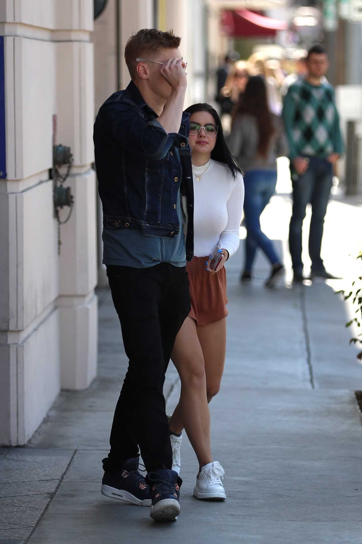 Ariel-Winter-Leggy-15