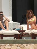 Ashley-Tisdale-8