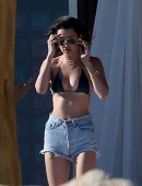 Bella-Hadid-15