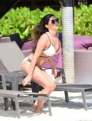 Casey-Batchelor-in-Bikini-712
