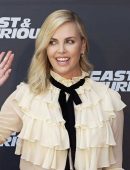Charlize-Theron-at-The-Fate-of-the-Furious-Photocall-in-Madrid-6