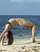 Dayane Mello Bikini Photoshoot during Isola Dei Famosi 2017
