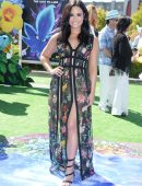 Demi-Lovato-at-Premiere-of-Smurfs-The-Lost-Village-LA-3