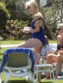 Denise van Outen in Swimsuit at Poolside in Marbella