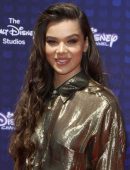 Hailee Steinfeld at 2017 Radio Disney Music Awards in Los Angeles