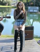 Hailee Steinfeld - Performing during The Hyde Away in Thermal, CA