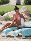 Helen-Flanagan-in-Bikini-1