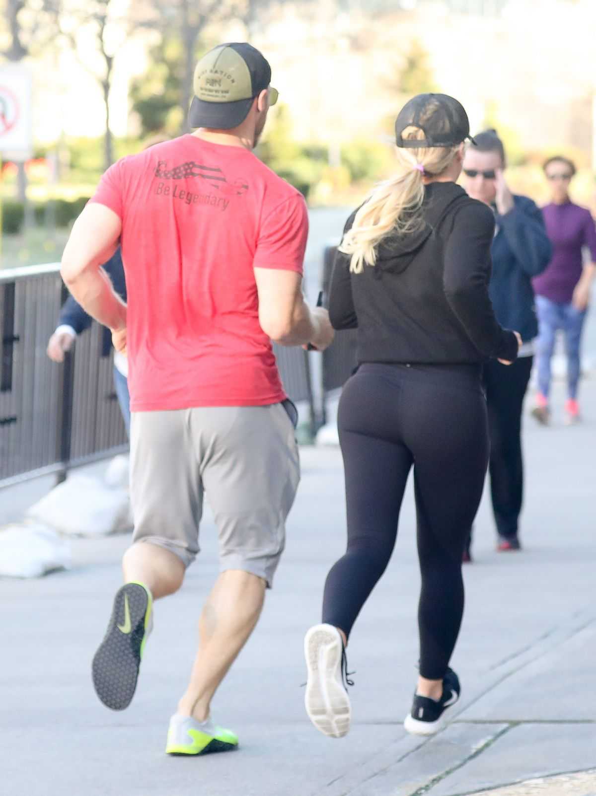 Hilary Duff Booty in Leggings Out Jogging on Hudson River in New York
