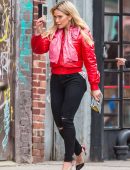 Hilary-Duff-on-the-Set-of-Younger-8