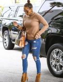 Jennifer Lopez Booty in Jeans Arriving at a Medical Office in Miami