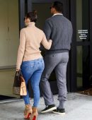 Jennifer Lopez Booty in Jeans Arriving at a Medical Office in Miami
