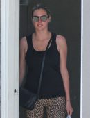 Kate Upton Out Shopping in West Hollywood
