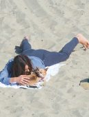 Katharine-McPhee-on-the-Set-of-Scorpion-in-Malibu-5