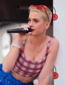 Katy Perry Out and About, Giving Out Pies in New York