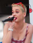 Katy Perry Out and About, Giving Out Pies in New York