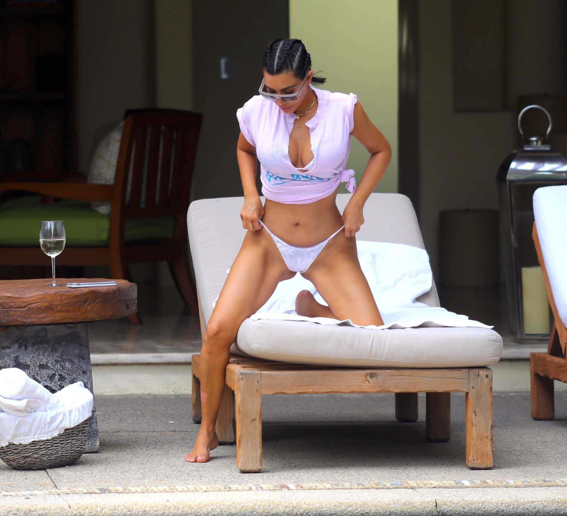 Kim-Kardashian-872