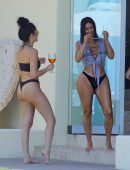 Kim-Kardashian-and-Kourtney Kardashian-103