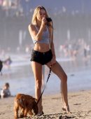 Kimberley Garner Taking her Dog Sasha for a Walk on the Beach in Santa Monica