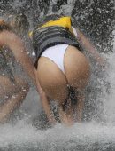 Kourtney-Kardashian-in-Bikini-13