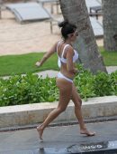 Kourtney-Kardashian-in-Bikini-8
