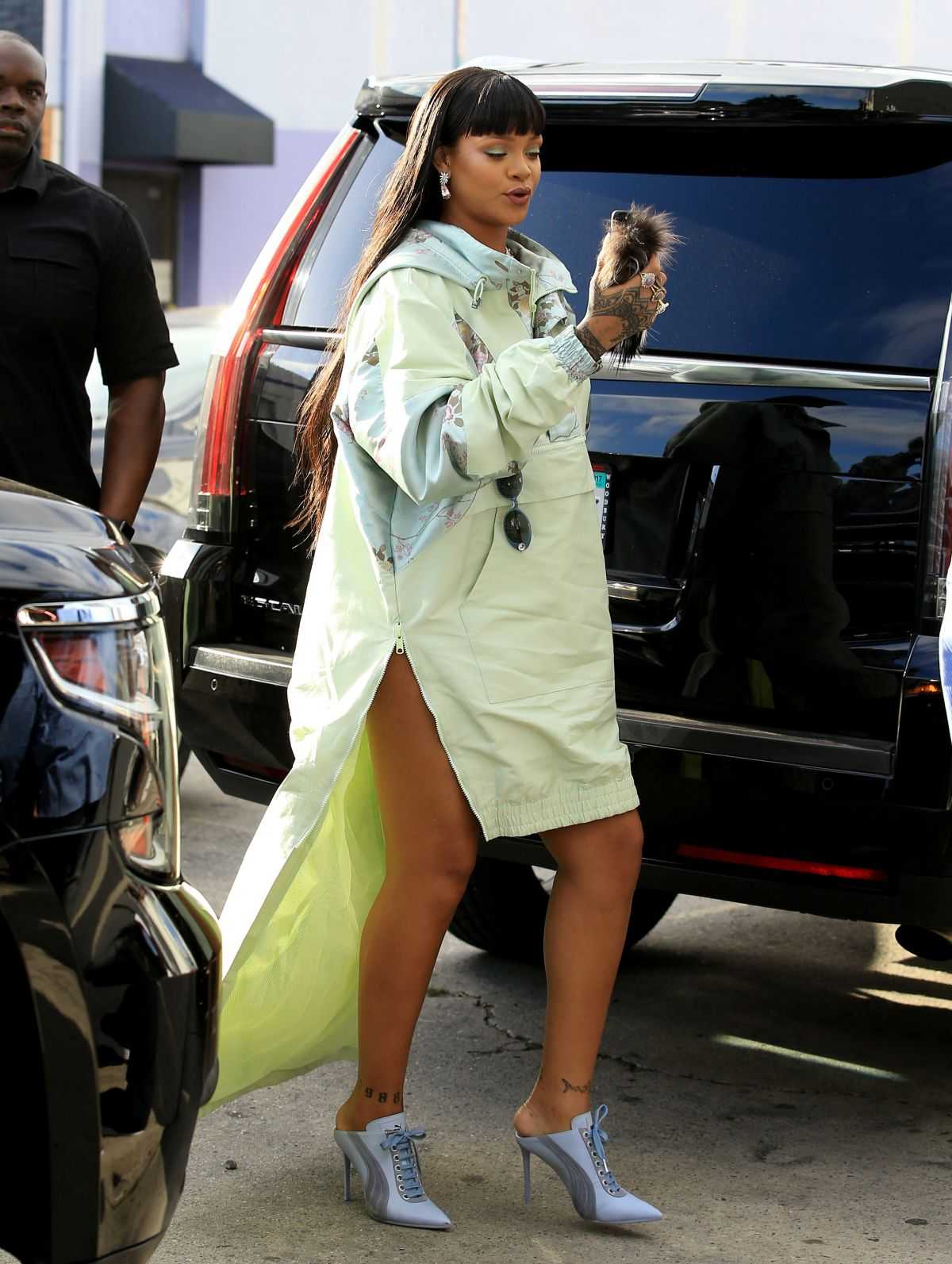 Rihanna Leggy, Arriving at Her Fenty and Puma Pop-up Store in Los Angeles