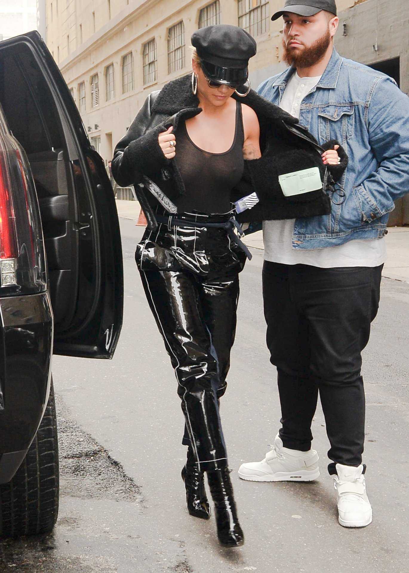 Rita-Ora-Braless-See-Through-NY-4