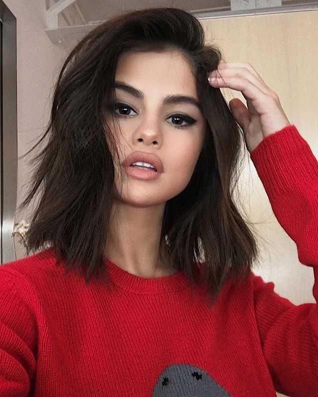 Selena Gomez Carry Bob Haircut after Coachella