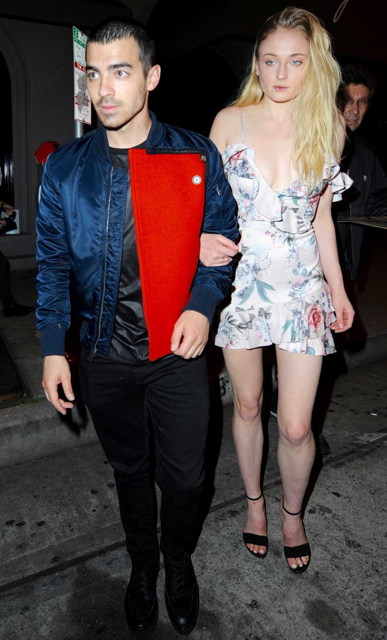 Sophie-Turner-6
