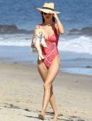 Alessandra-Ambrosio-in-Swimsuit-992