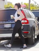 Anne Hathaway Booty, Leaving a Gym in West Hollywood