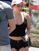 Ariel Winter Arriving at a Private Gym in Los Angeles