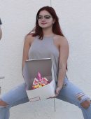 Ariel Winter - Leaving Duff's Cakemix