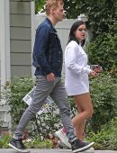 Ariel Winter Leggy, Outside her House in Los Angeles