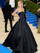 Candice Swanepoel – 2017 Supermodel stuns on Met Gala