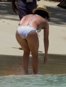 Catherine-Harding-Booty-in-White-Bikini-17