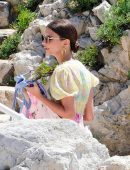 Emily Ratajkowski Arriving at Hotel du Cap Eden Roc, Cannes
