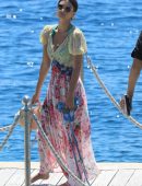 Emily Ratajkowski Arriving at Hotel du Cap Eden Roc, Cannes